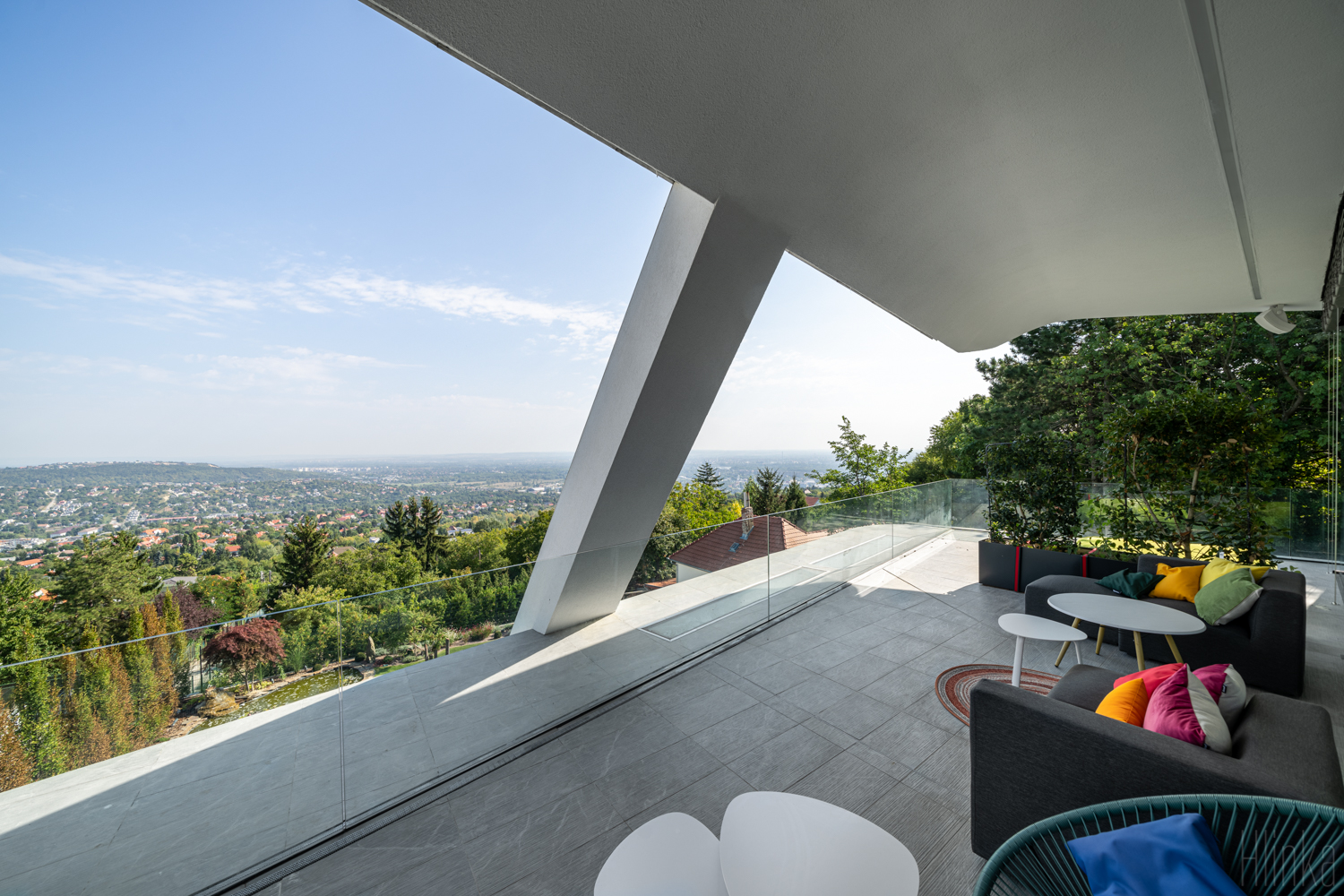 Erdőalja Villa – infinity medence