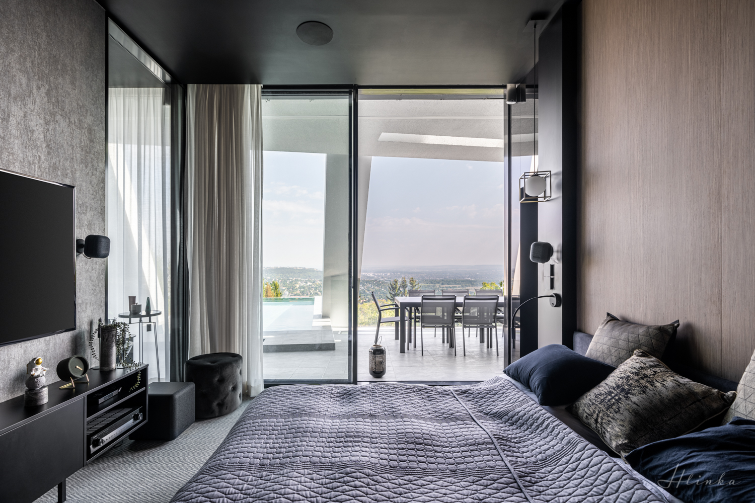 Zöld fal – lépcső